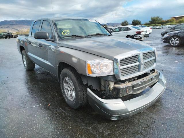 1D7HE48N15S166170 - 2005 DODGE DAKOTA QUA GRAY photo 1