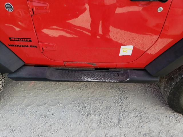1C4AJWAG2DL607702 - 2013 JEEP WRANGLER S RED photo 9