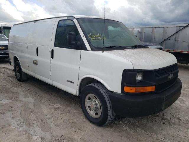 1GCHG39U731152281 - 2003 CHEVROLET EXPRESS 35 WHITE photo 1