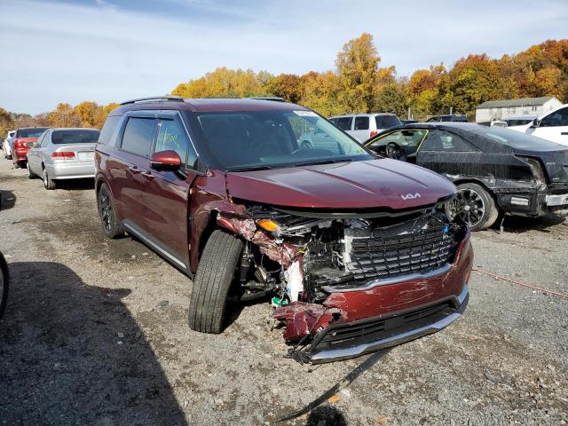 KNDNE5H39P6203964 - 2023 KIA CARNIVAL S BURGUNDY photo 1