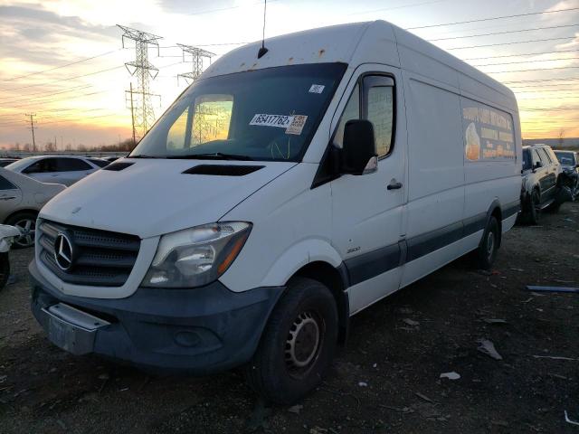 WD3PE8CC1E5838482 - 2014 MERCEDES-BENZ SPRINTER 2 WHITE photo 2