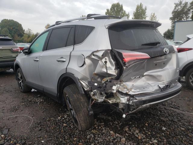 2T3JFREV3HW675702 - 2017 TOYOTA RAV4 SE SILVER photo 3