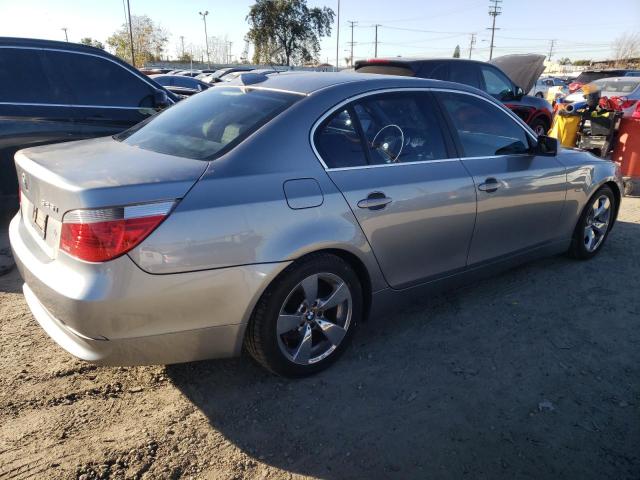 WBANA535X5B861461 - 2005 BMW 525 I GRAY photo 3