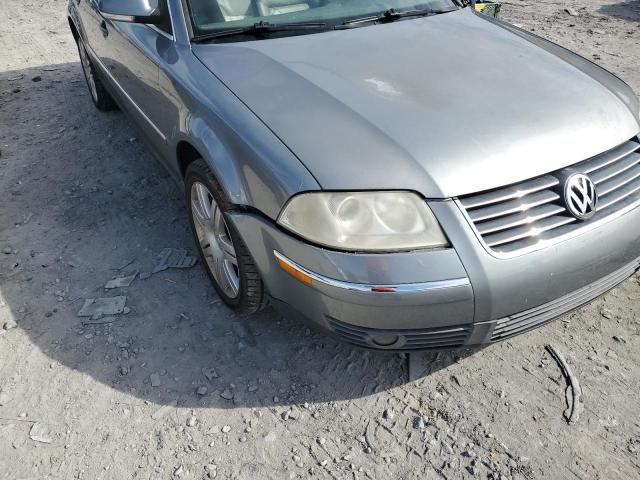 WVWAD63B75E044421 - 2005 VOLKSWAGEN PASSAT GLS SILVER photo 9