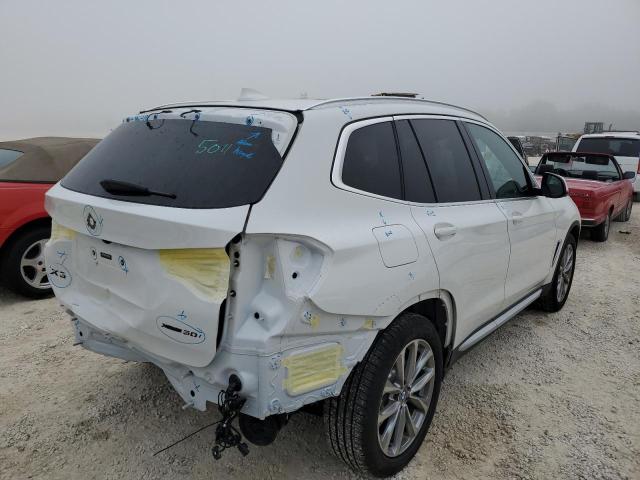 5UXTR9C55KLP82505 - 2019 BMW X3 XDRIVE3 WHITE photo 4