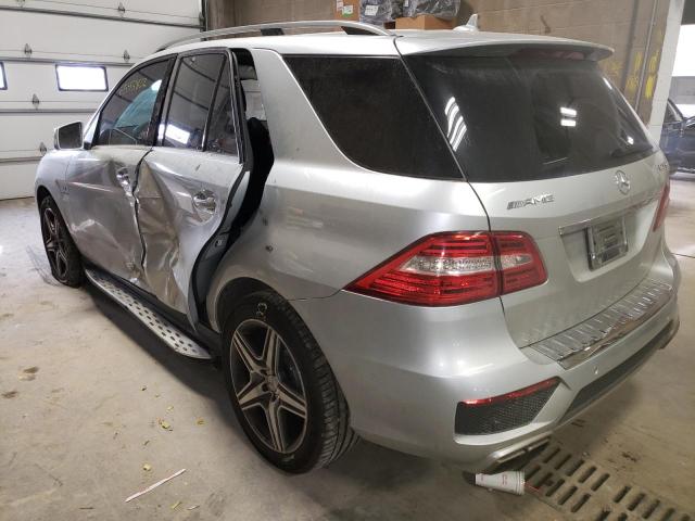 4JGDA7EB8DA111070 - 2013 MERCEDES-BENZ ML 63 AMG SILVER photo 3