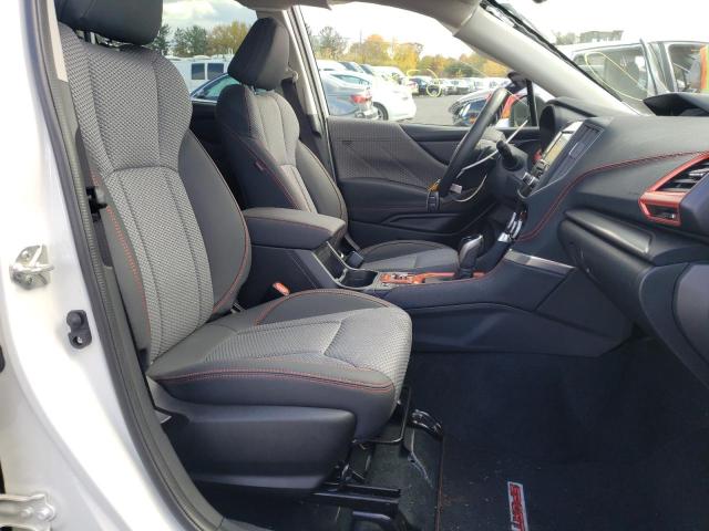 JF2SKALC2MH456864 - 2021 SUBARU FORESTER S WHITE photo 5