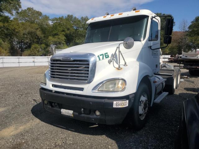 1FUJA6CK56LW06153 - 2006 FREIGHTLINER CONVENTION WHITE photo 2