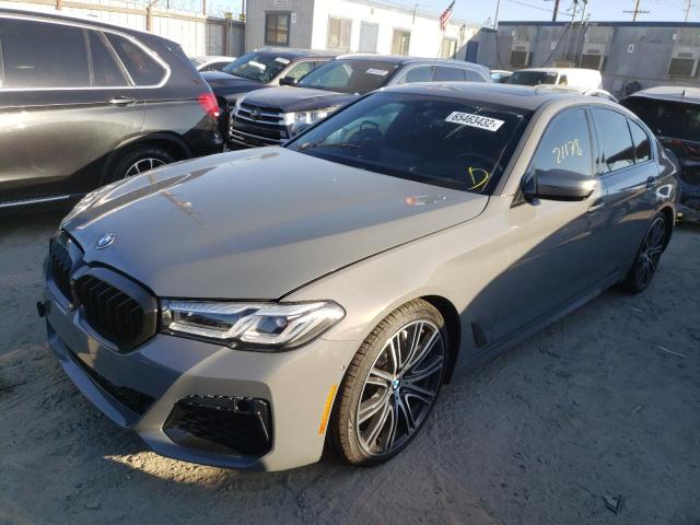 WBA13BK09MCF93639 - 2021 BMW M550XI GRAY photo 2