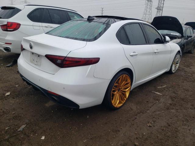 ZARFAEDNXH7549255 - 2017 ALFA ROMEO GIULIA Q4 WHITE photo 4
