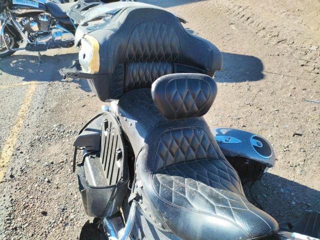 56KTRAAAXG3337469 - 2016 INDIAN MOTORCYCLE CO. ROADMASTER BLUE photo 6