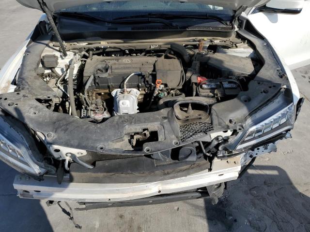 19UUB1F34HA005986 - 2017 ACURA TLX WHITE photo 11