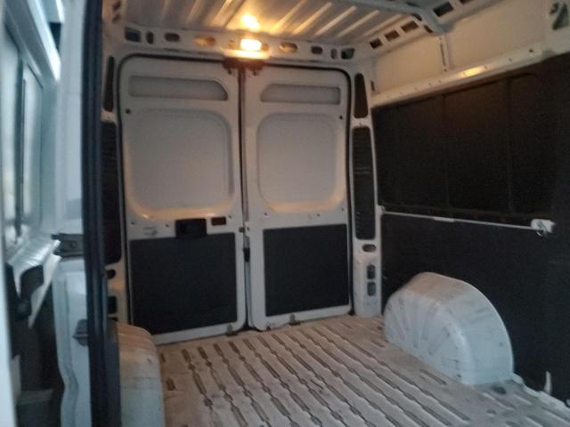 3C6TRVCG9KE520398 - 2019 RAM PROMASTER WHITE photo 10