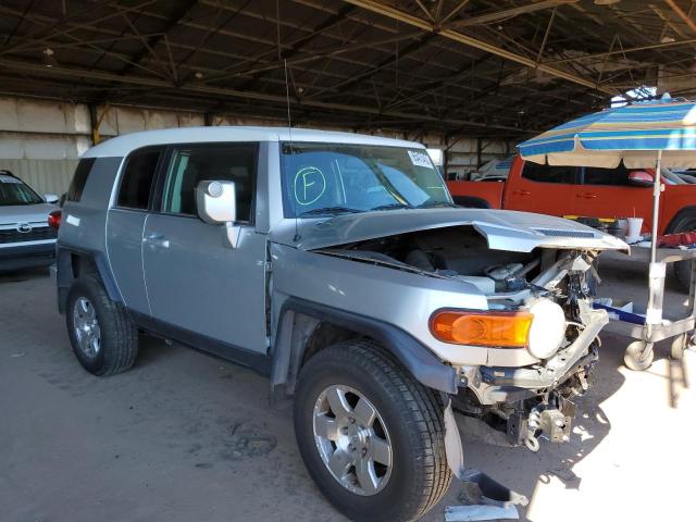 JTEBU11F070040736 - 2007 TOYOTA FJ CRUISER SILVER photo 1