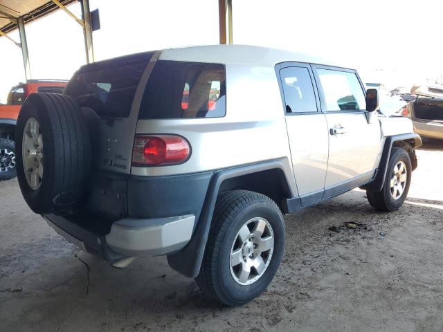 JTEBU11F070040736 - 2007 TOYOTA FJ CRUISER SILVER photo 4