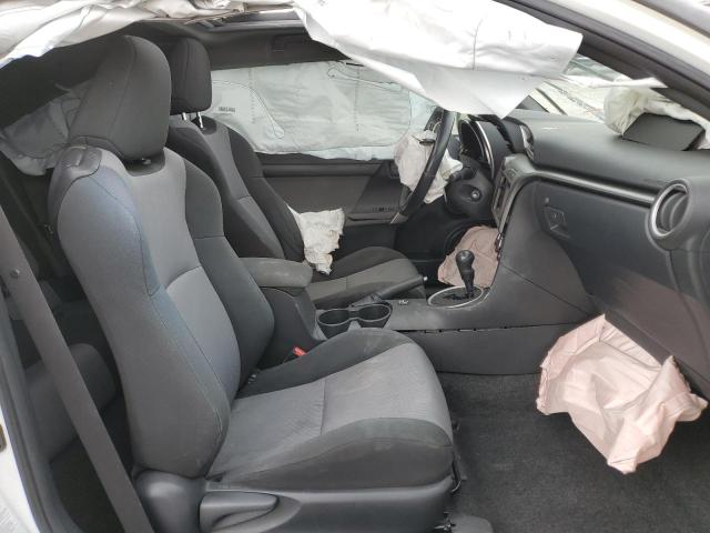 JTKJF5C79E3072435 - 2014 TOYOTA SCION TC WHITE photo 5