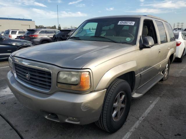 1GYEK13R6YR162605 - 2000 CADILLAC ESCALADE BEIGE photo 2