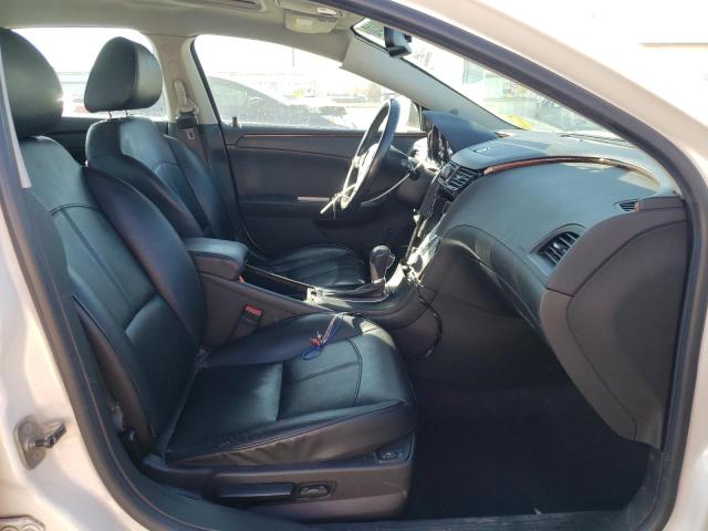 1G1ZE5E70BF373012 - 2011 CHEVROLET MALIBU LTZ თეთრი ფოტო 5