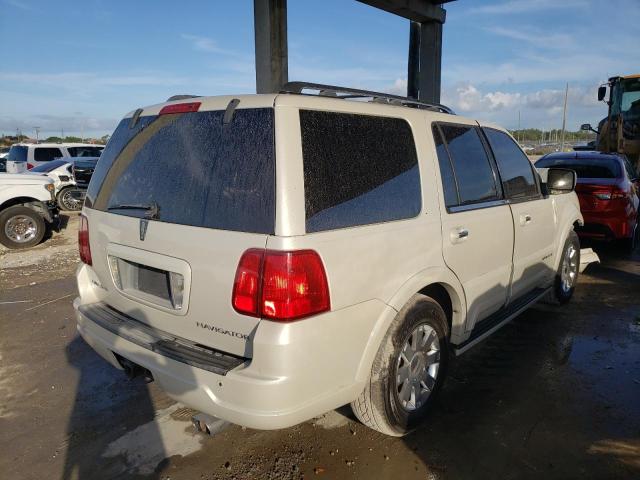 5LMFU27R64LJ38492 - 2004 LINCOLN NAVIGATOR 白色 照片 4