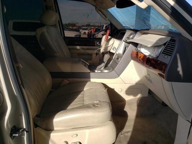 5LMFU27R64LJ38492 - 2004 LINCOLN NAVIGATOR 白色 照片 5
