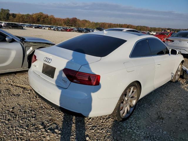 WAULFAFR1DA080476 - 2013 AUDI A5 PREMIUM WHITE photo 4