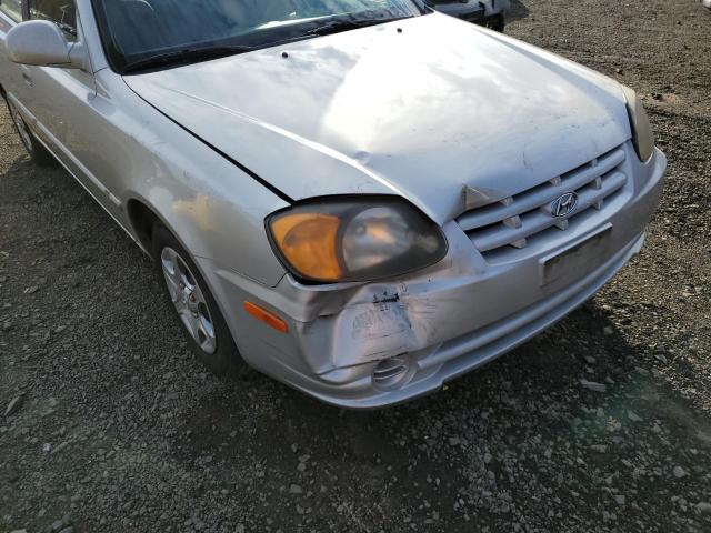 KMHCG45C74U505370 - 2004 HYUNDAI ACCENT GL SILVER photo 9