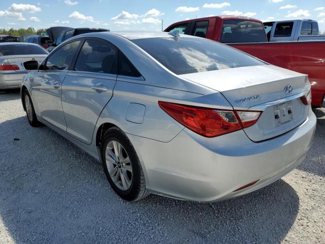 5NPEB4AC1CH475034 - 2012 HYUNDAI SONATA GLS SILVER photo 3