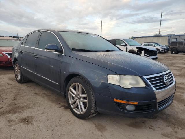 WVWEK73C58E210929 - 2008 VOLKSWAGEN PASSAT LUX BLUE photo 4