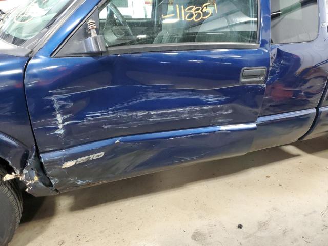 1GCCS19W028219677 - 2002 CHEVROLET S TRUCK S1 BLUE photo 9