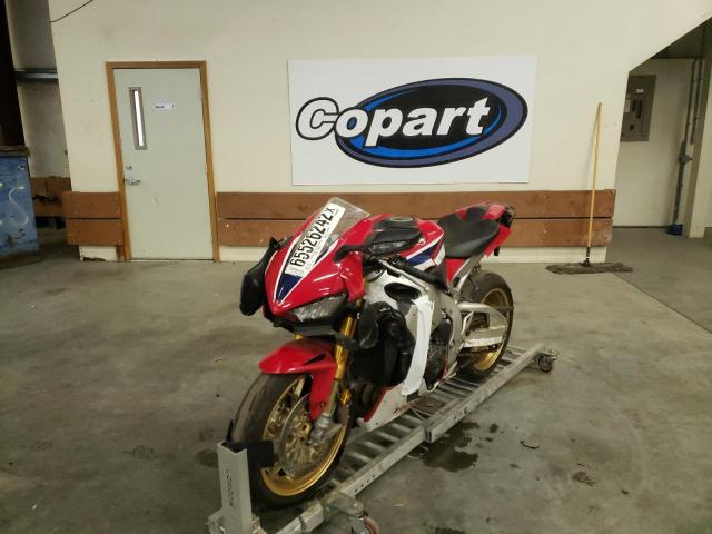 JH2SC7773KK200199 - 2019 HONDA CBR1000 S RED photo 2