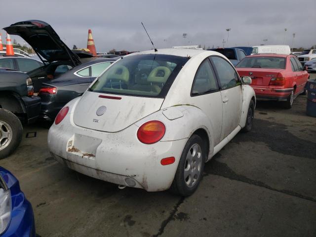 3VWCP21C02M425759 - 2002 VOLKSWAGEN NEW BEETLE WHITE photo 4