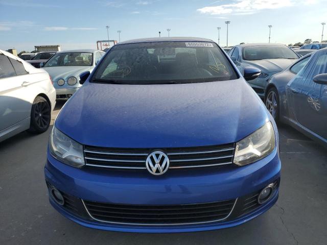 WVWBW7AH1CV010063 - 2012 VOLKSWAGEN EOS KOMFOR ლურჯი ფოტო 5