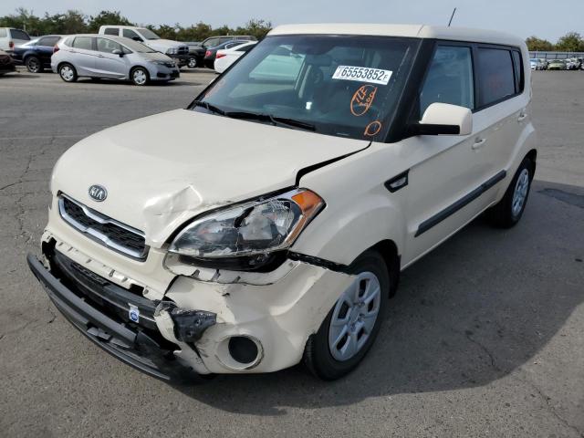 KNDJT2A50C7431547 - 2012 KIA SOUL CREAM photo 2