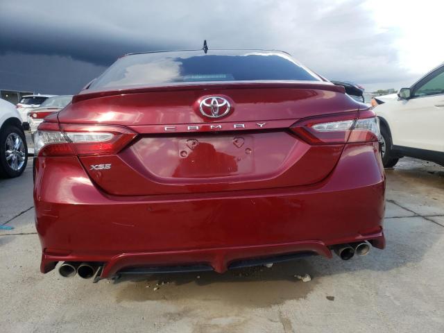 4T1B61HKXJU572718 - 2018 TOYOTA CAMRY XSE BURGUNDY photo 6