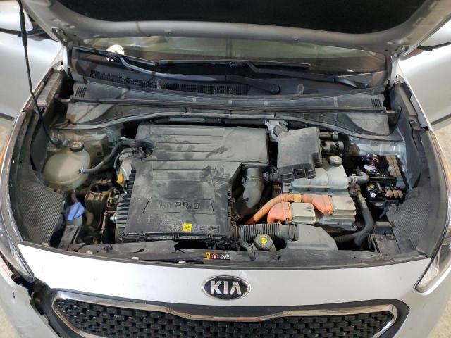 KNDCB3LC7K5245432 - 2019 KIA NIRO FE SILVER photo 7