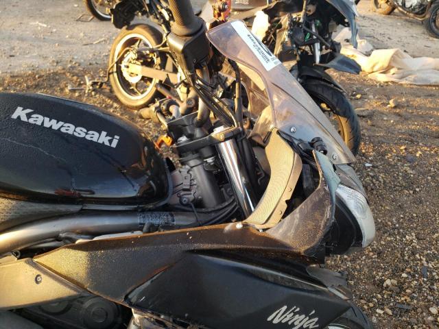 JKAEXEC1X9DA36722 - 2009 KAWASAKI EX650 C 黑色 照片 9