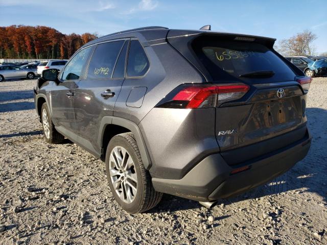 2T3A1RFV8MC150644 - 2021 TOYOTA RAV4 XLE P GRAY photo 3