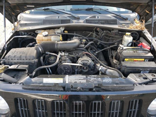 1J4GL38K55W704464 - 2005 JEEP LIBERTY RE BLACK photo 7