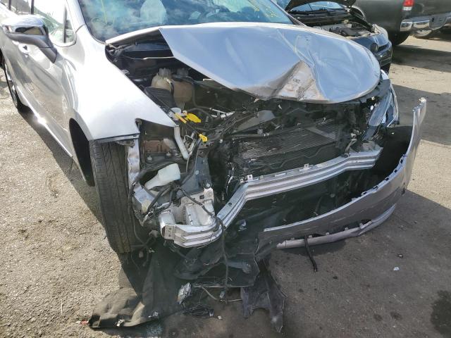 2C4RC1GG8KR552345 - 2019 CHRYSLER PACIFICA L SILVER photo 9