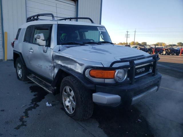 JTEBU11F28K039786 - 2008 TOYOTA FJ CRUISER SILVER photo 1