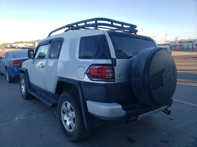 JTEBU11F28K039786 - 2008 TOYOTA FJ CRUISER SILVER photo 3