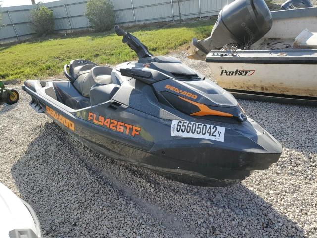 YDV74871D222 - 2022 YDV JET SKI BLACK photo 1