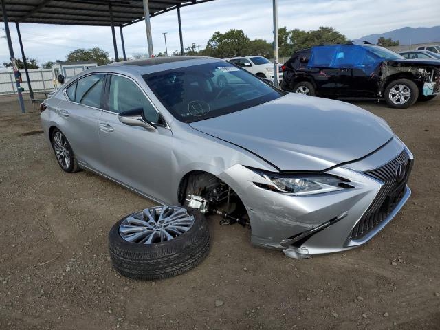 58AD21B13LU012636 - 2020 LEXUS ES 300H SILVER photo 1