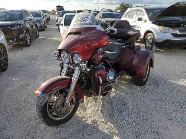 1HD1MAD19HB860608 - 2017 HARLEY-DAVIDSON FLHTCUTG T BURGUNDY photo 2