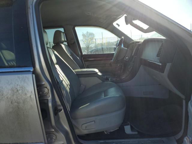 5LMEU88H04ZJ29787 - 2004 LINCOLN AVIATOR 银色 照片 5