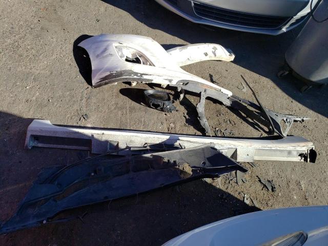 JM1BL1L30C1624956 - 2012 MAZDA SPEED 3 WHITE photo 12