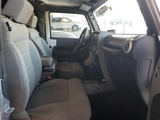 1J8FA54138L623817 - 2008 JEEP WRANGLER S 银色 照片 5