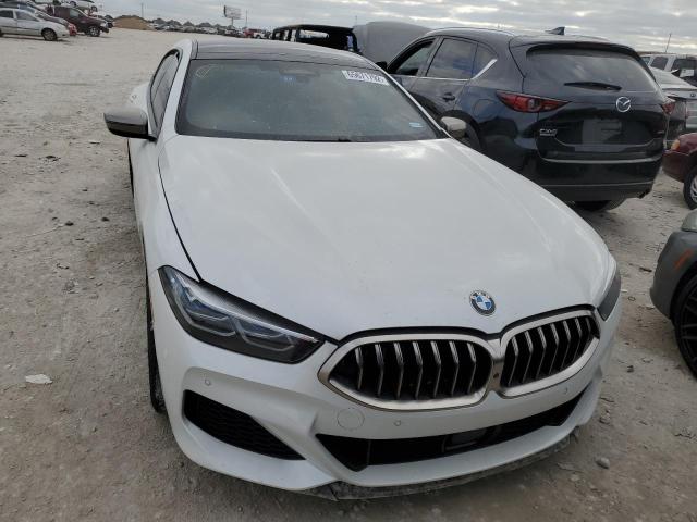 WBAGV8C09NCK17771 - 2022 BMW M850XI WHITE photo 5