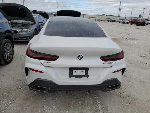 WBAGV8C09NCK17771 - 2022 BMW M850XI WHITE photo 6