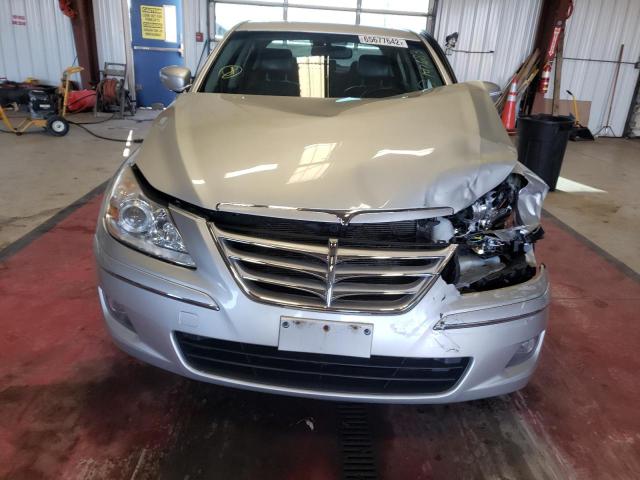 KMHGC4DE9BU130899 - 2011 HYUNDAI GENESIS 3. SILVER photo 9